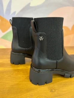 Shop Loëla Bottines Annie NOIR