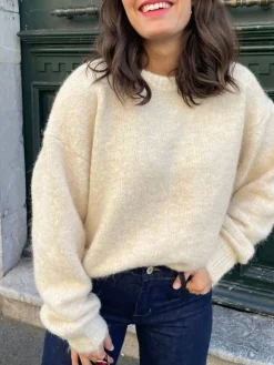 Shop Loëla Pull Fanny