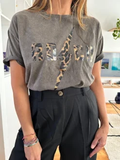 Cheap Loëla T-shirt Leo